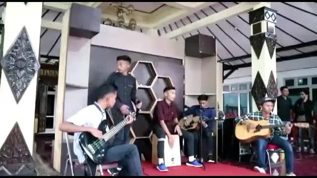 so7 - Dan (akoustic cover)