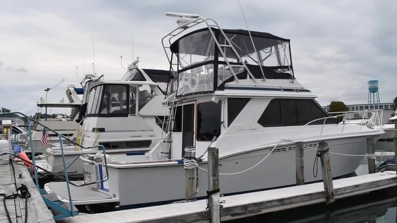 1988 Chris Craft 392 Commander