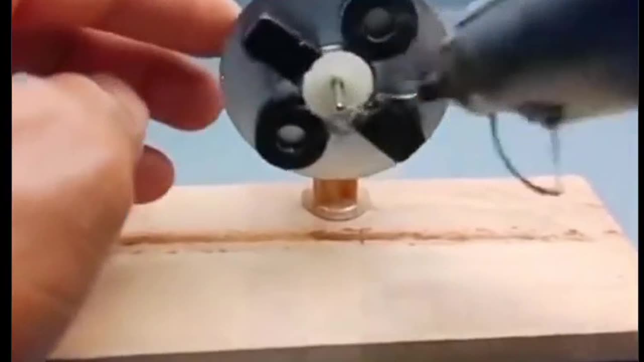 Simple perpetual energy device using 2 opposing magnets. Energy generation is free
