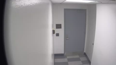 6141RHOBG1G101DStairwayLobbyEntry_2021-01-06_22h40min03s967ms.mp4