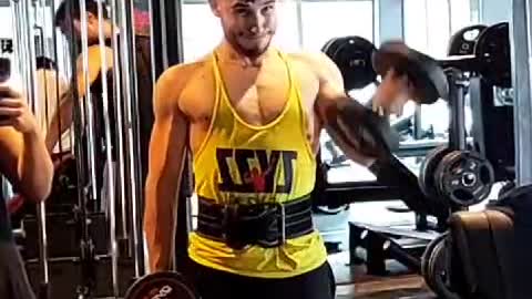 Biceps Curl 16 kg