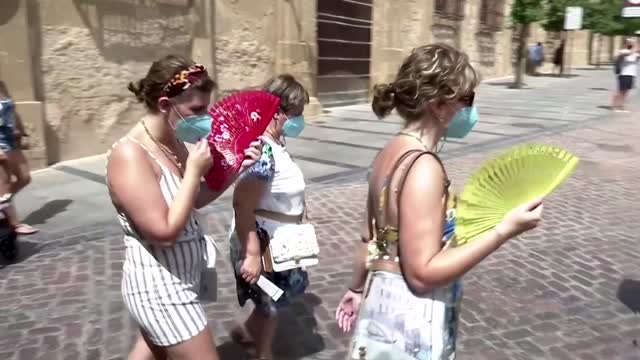 Spain's Cordoba swelters in heat wave