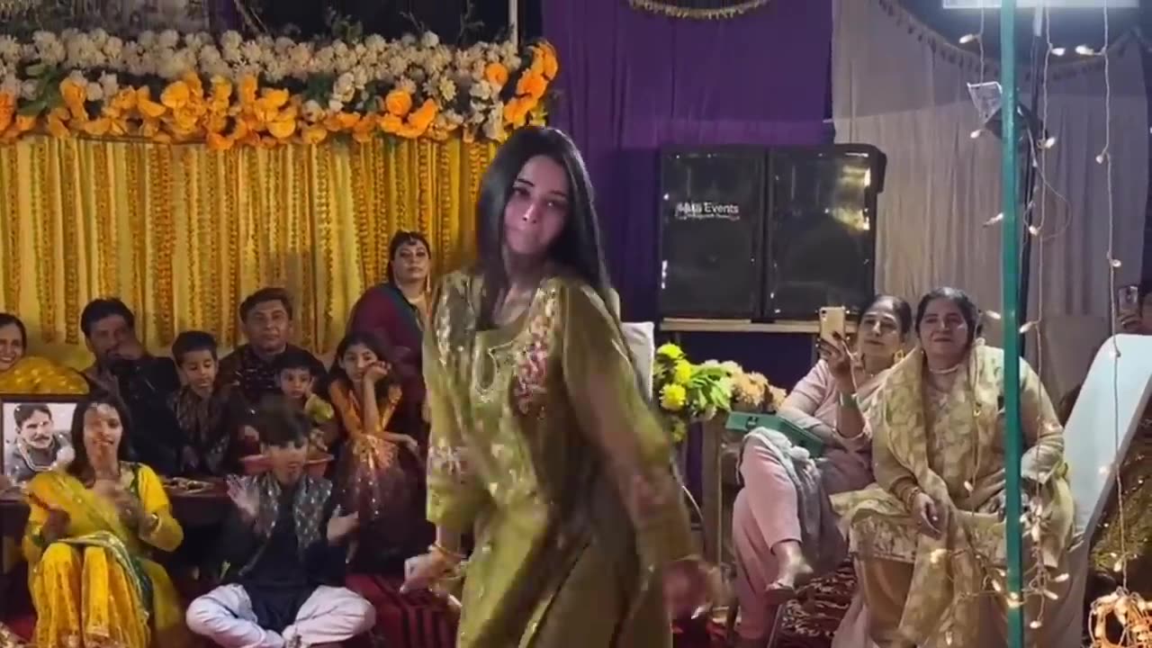 MERA DIL YE PUKARE AAJA.