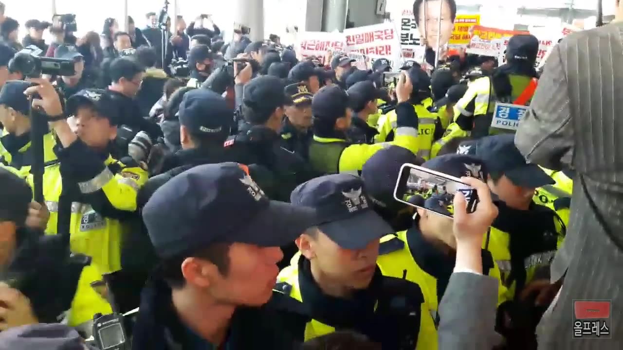 20190305_V3_S01(OQxCXhJOWN8)아수라장, 난장판이 되어버린 자유대한민국의 축소판을 보다!!