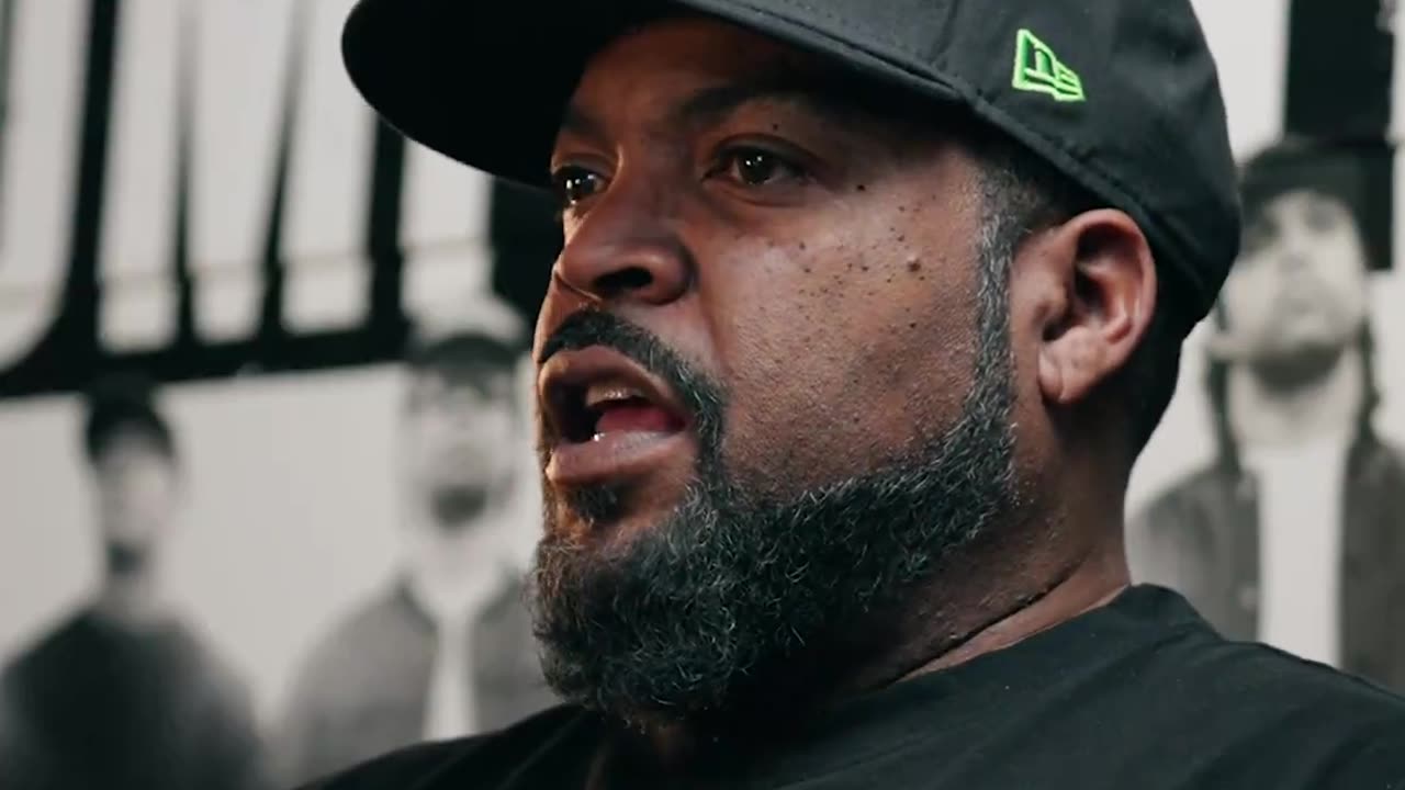 Tucker Carlson interviews Ice Cube