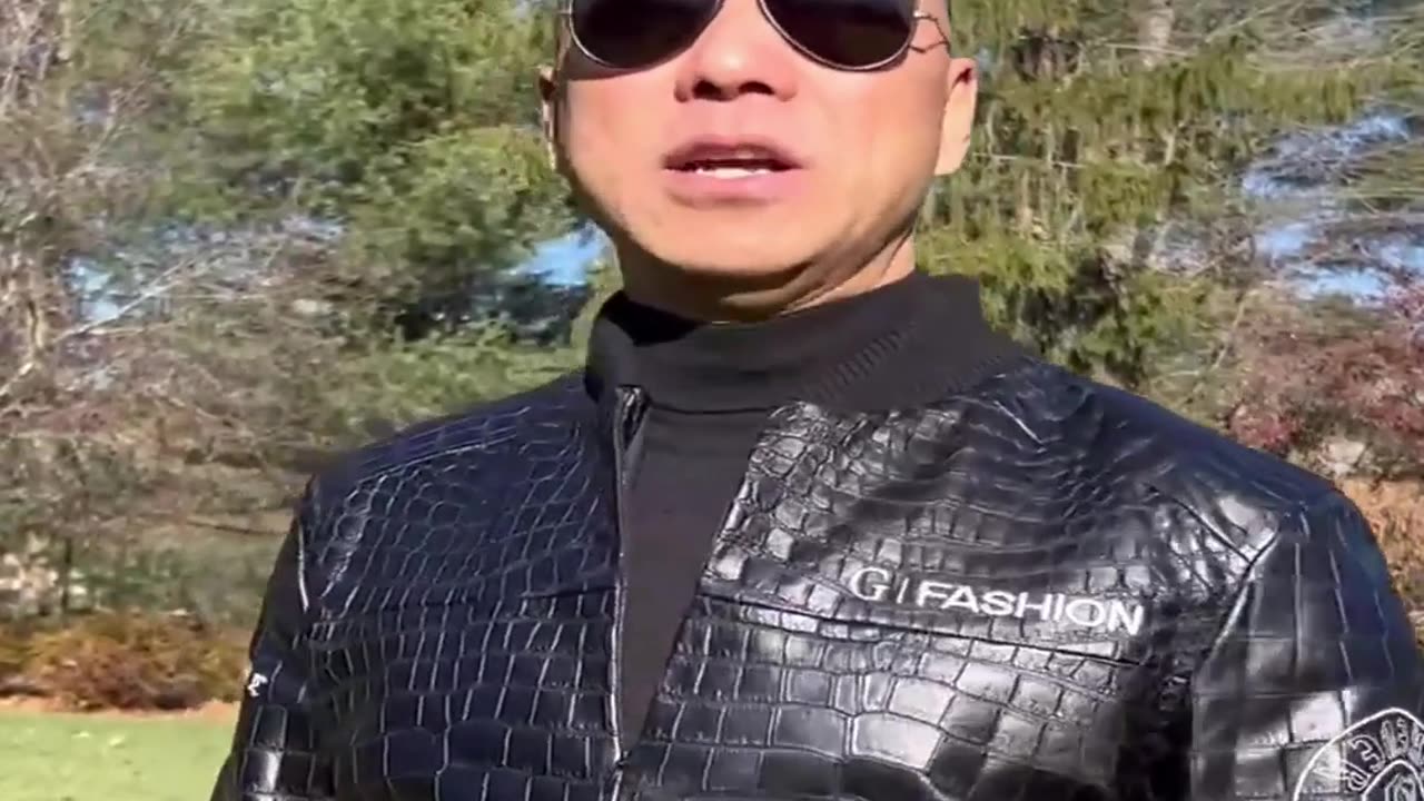 20221126文贵先生GETTR¹： #资本主义贪婪，让很多人变了心！世界有时很丑陋，没有人想中国老百姓死活。中美贸易服务行业一年1万多亿，就是财务顾问律师费