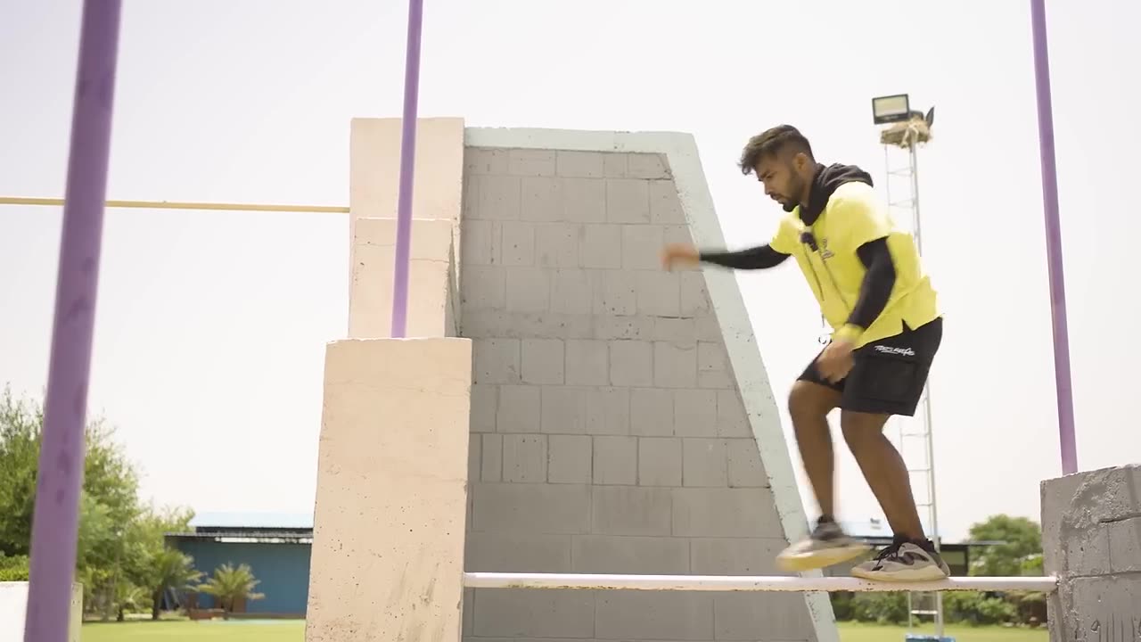 LEARNING CRAZY PARKOUR SKILLS