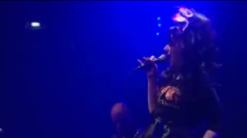 Mirror| NiNA HAGEN sometimes I ring up heaven Personal Jesus Tour, PARiS