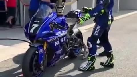 Fast enough..? 😱😍Best Yamaha R1M motogp bike 😍viral bike video