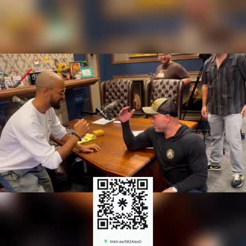 Joe Rogan in an epic arm wrestling contest