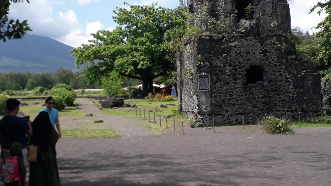 Cagsawa Ruins