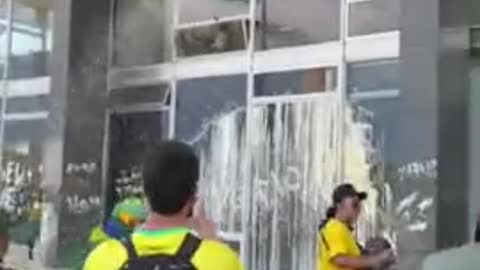Fed- Up Brazilians Destroy National Supreme Court