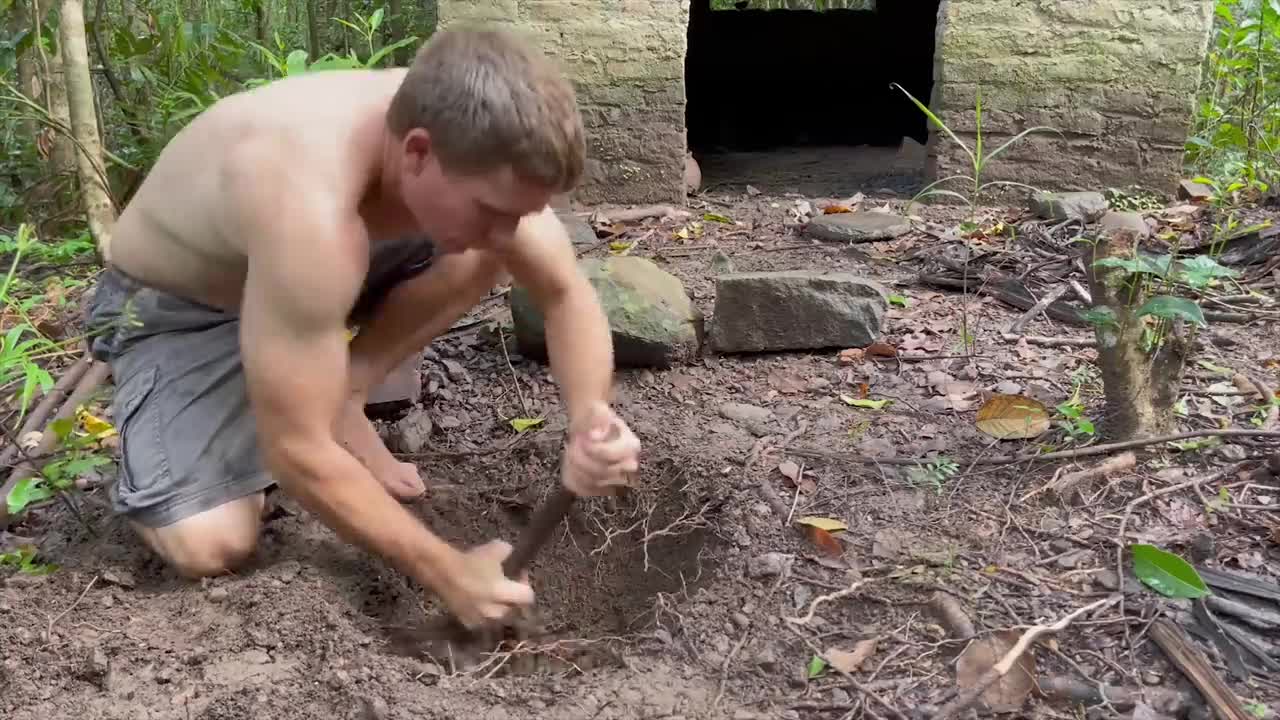 Primitive Technology: Making Iron From Creek Sand