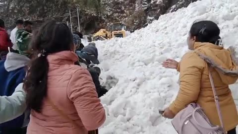 Rescue after landsliding in Pakistan