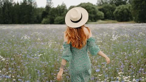 girl with Hat