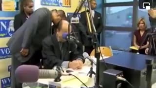 FARRAKAN Pleads URGENT MESSAGE TO ALL AMERICANS