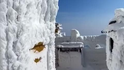 Part of the Qinling Mountain Range that divides China into north and south