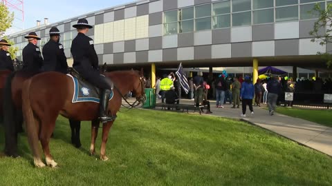 vigil is been held to honor the fallen Chicago officer Areanah Preston