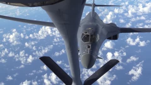 Stunning Video of B-1 Lancer in Action • Takeoff & Landing [Training Footage]10