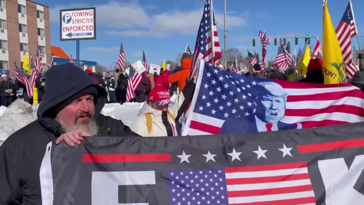 Happening now in Buffalo New York , Truckers rally for Canada