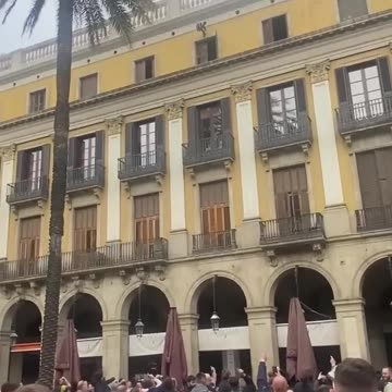 Manchester United Fan Kicks Ball Onto Barcelona Resident's Balcony || ViralHog 2023 viral video