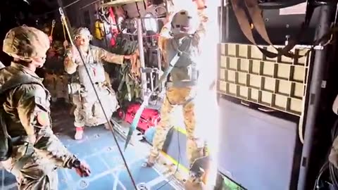 African Lion 23 C-130H Hercules는 이탈리아에서 작전 도약을 조직합니다.