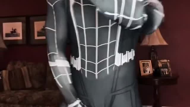 Girls want spiderman but walk past Peter Parker 😕 lg petervigilante 😉