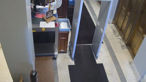 1017RSOB01DelAveADADoor_2021-01-06_22h35min25s333ms.mp4