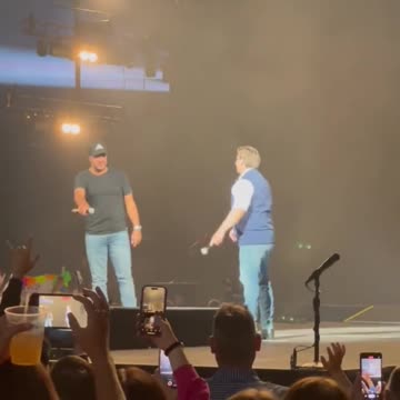 Compare This Surprise Ron DeSantis Appearance At Luke Bryan Concert To Joe Biden Appearing Anywhere
