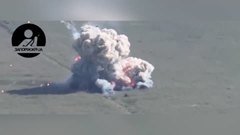 Insane Detonation of Russian Tank