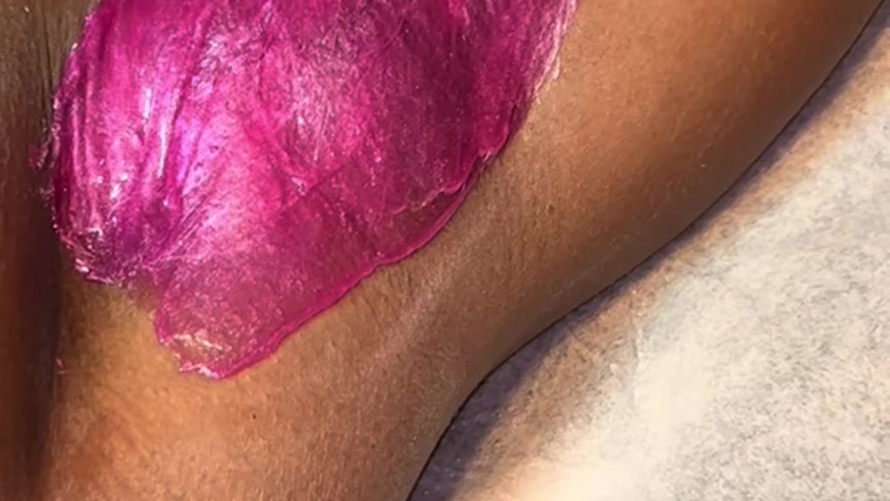 Underarm Waxing Tutorial Using Sexy Smooth Tickled Pink Hard Wax by @estheticswithtoni