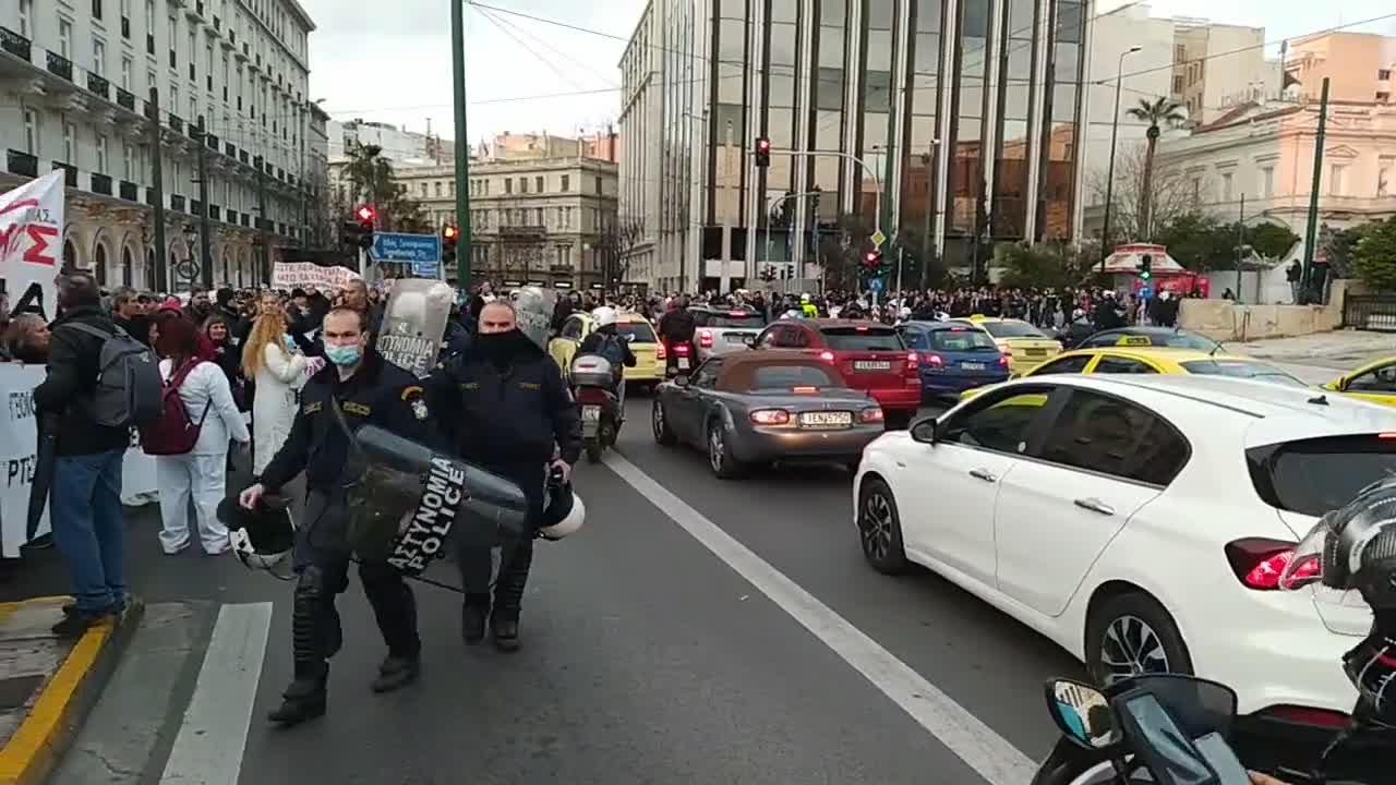 ΥΓΙΕΙΟΝΟΜΙΚΟΙ ΣΥΝΤΑΓΜΑ-ΚΑΤΩ Η ΧΟΥΝΤΑ ΤΟΥ ΜΗΤΣΟΤΑΚΗ.