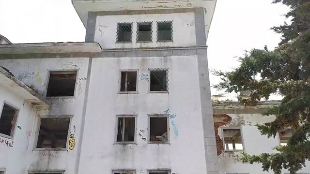 EXPLORANDO EL SANATORIO ABANDONADO DE TUBERCULOSIS(con sorpresita al final)