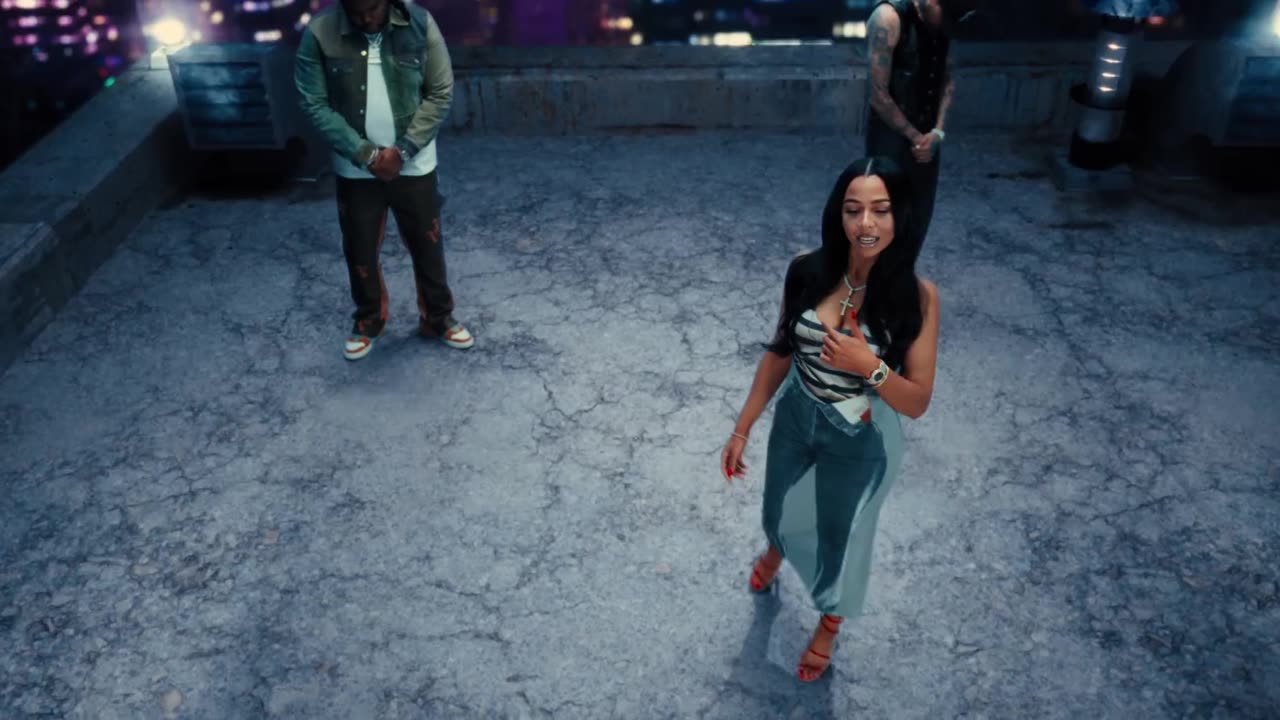 Tee Grizzley - IDGAF (feat. Chris Brown & Mariah The Scientist) [Official Video]