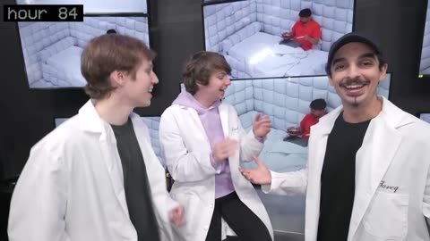 Living 7 days in soundproof white room