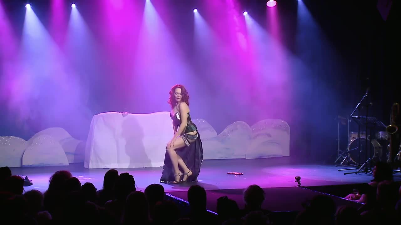 Burlesque Italian Beauty Albadoro Gala Performance Viva Burlesque