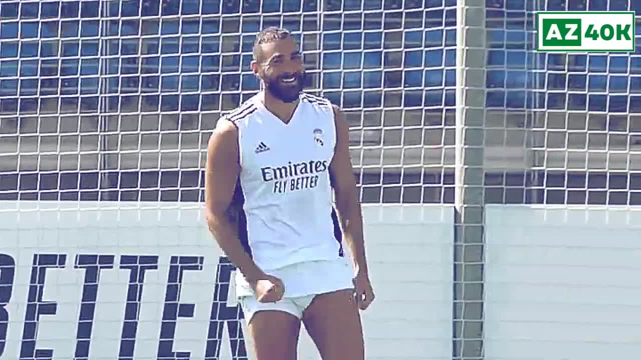 Why Karim Benzema Wears A Bandage on His Right Hand