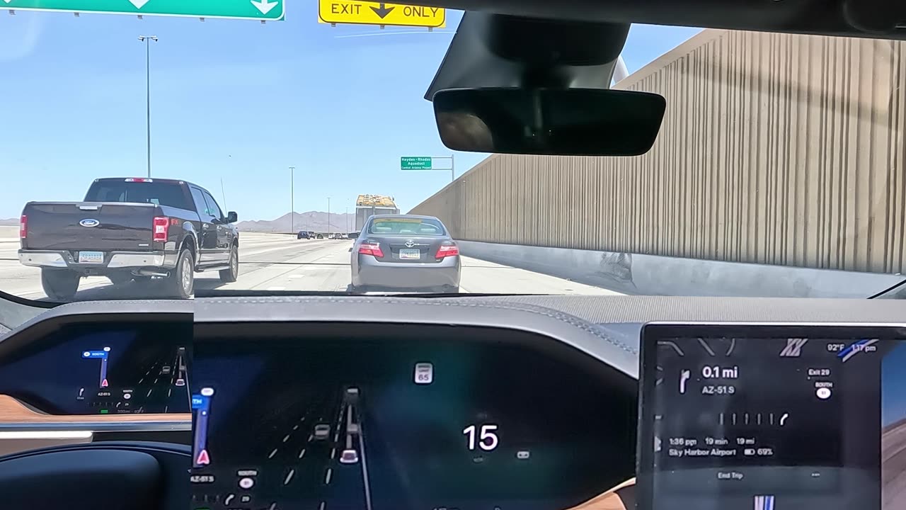 Tesla Full Self Driving Beta 11.4.2 Freeway Interchange Merge