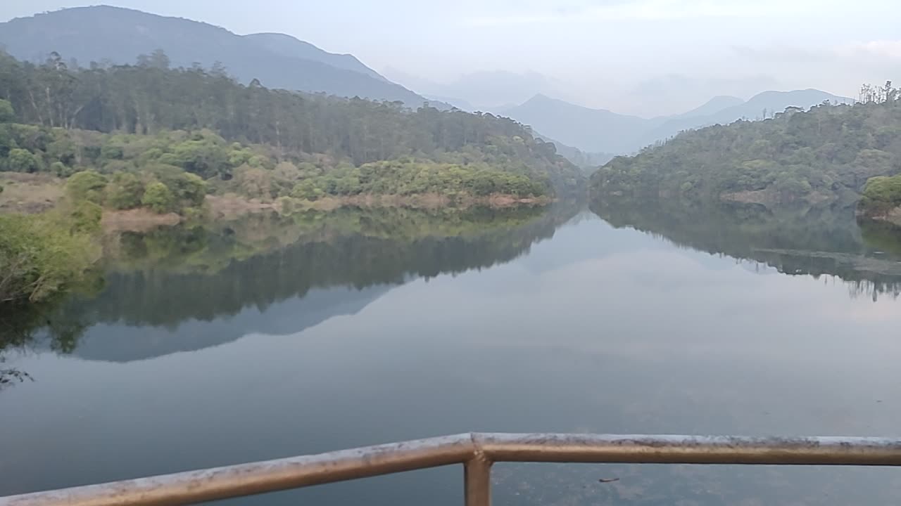 Valparai dam view'