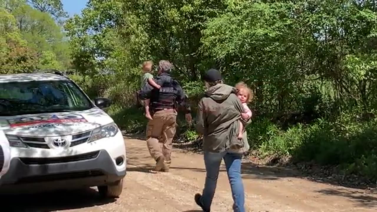 SWAT Team Rescues Children After Standoff