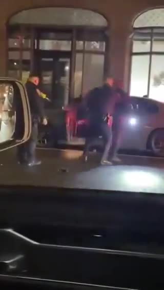 Police in the USA can't control one man