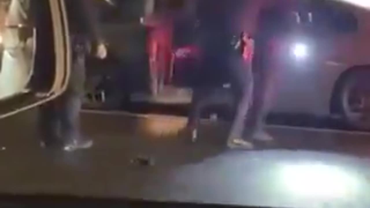 Police in the USA can't control one man