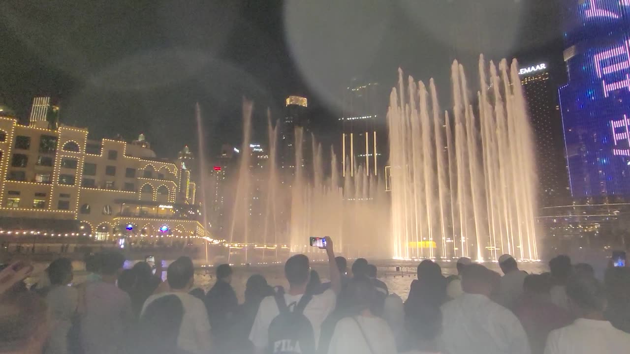 Dancing water