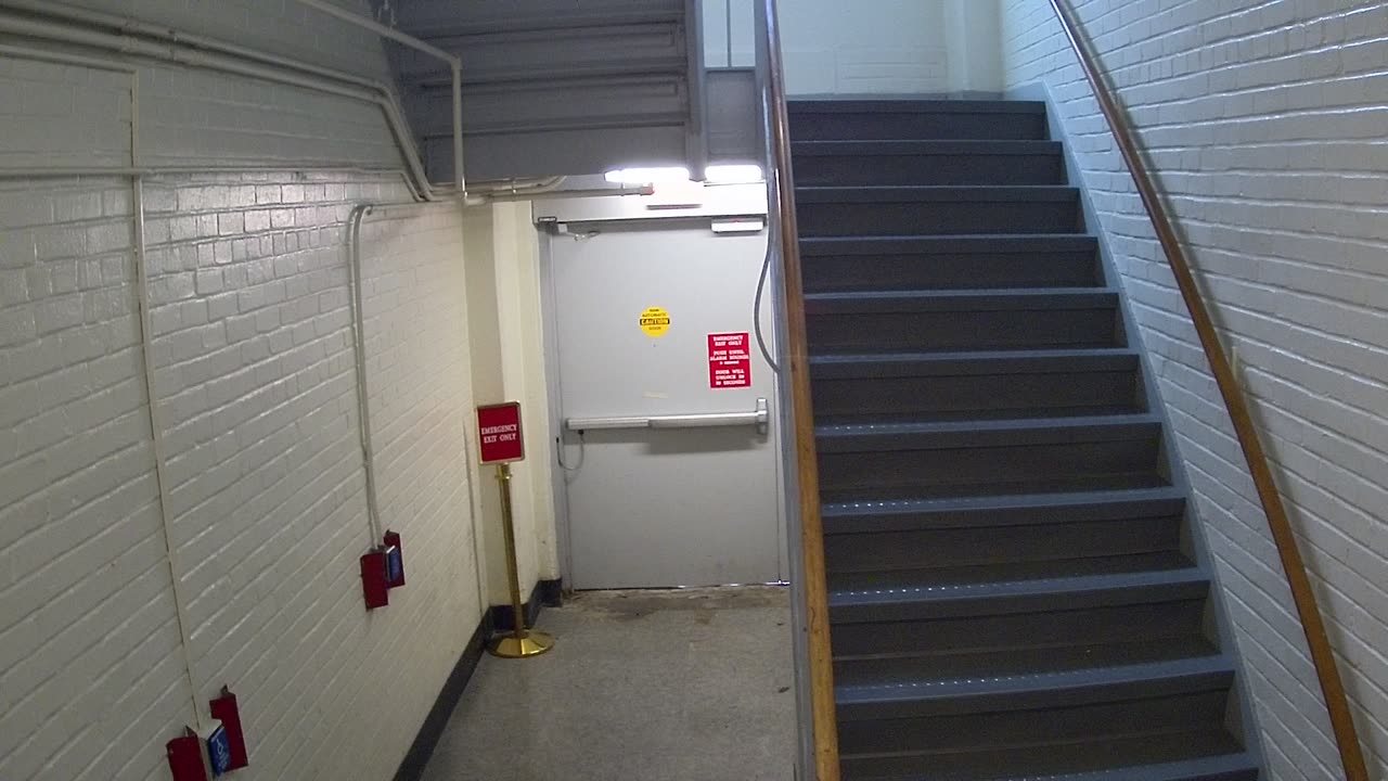 3872FHOB01Stair8_2021-01-06_09h23min54s503ms.mp4