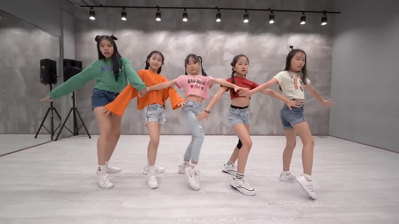 Baby Shark (Trap Remix) dance choreography