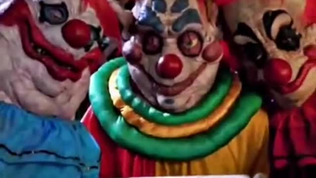 🤡 Killer Klowns from Outer Space 🤡 Halloween Edition - Great friends #halloween #love