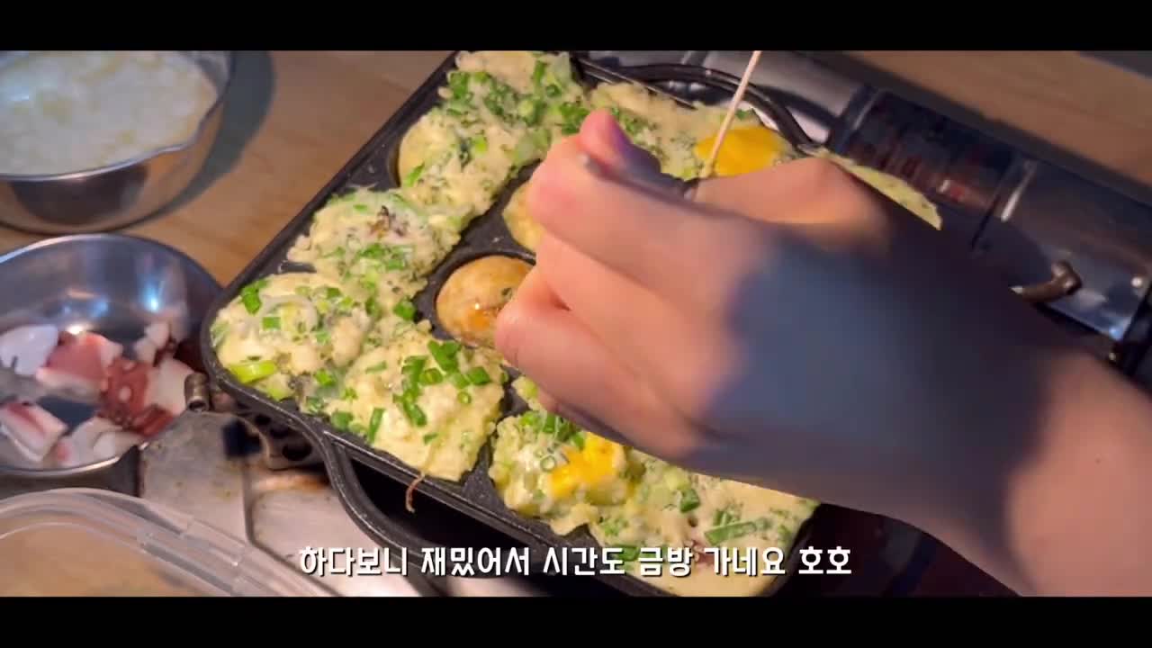 [ たこやき] How to make TAKOYAKI at home 반죽과 문어만 있으면 집에서도 무한생성 할수있는 타코야끼 만들기/ 이제 겨울철 타코야끼 트럭 안찾아다녀도..