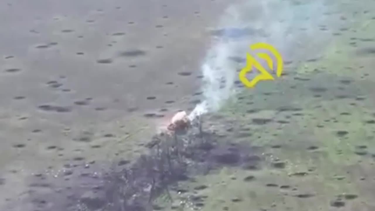 Ukrainians Help Out a Disabled Russian APC Stuck Going in Circles