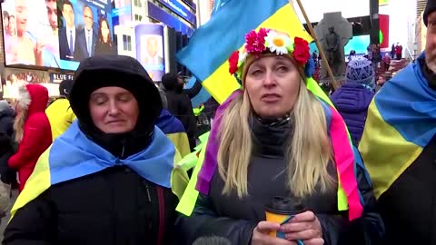 Protesters in Times Square call for peace in Ukraine