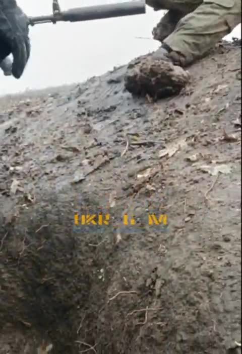 RUN NAZI RUN - Hohols fleeing their positions in Artyomovsk